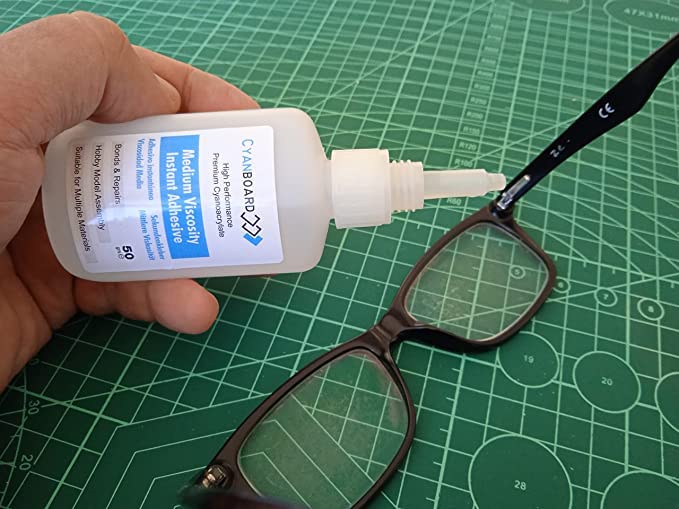 Cyanboard, 4 unidades de 50grs de adhesivo instantáneo, cianoacrilato viscosidad media. Pegamento múltiples materiales, modelismo, maquetas, dioramas.