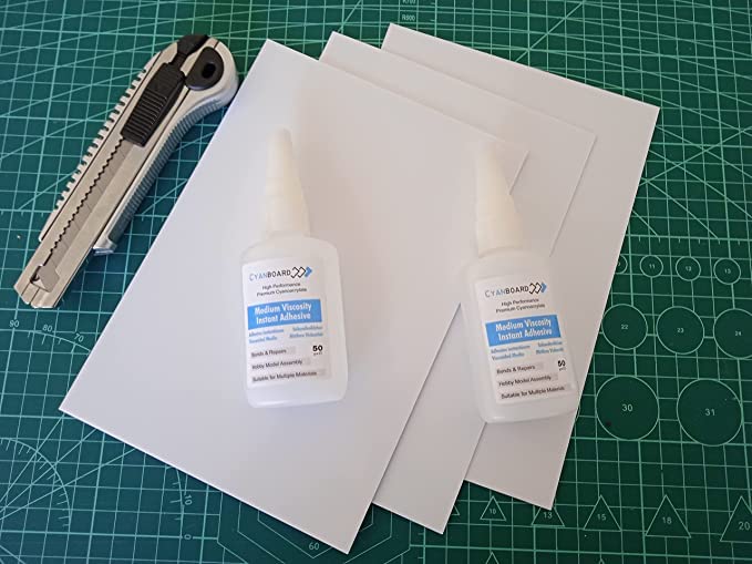 Cyanboard, 4 unidades de 50grs de adhesivo instantáneo, cianoacrilato viscosidad media. Pegamento múltiples materiales, modelismo, maquetas, dioramas.