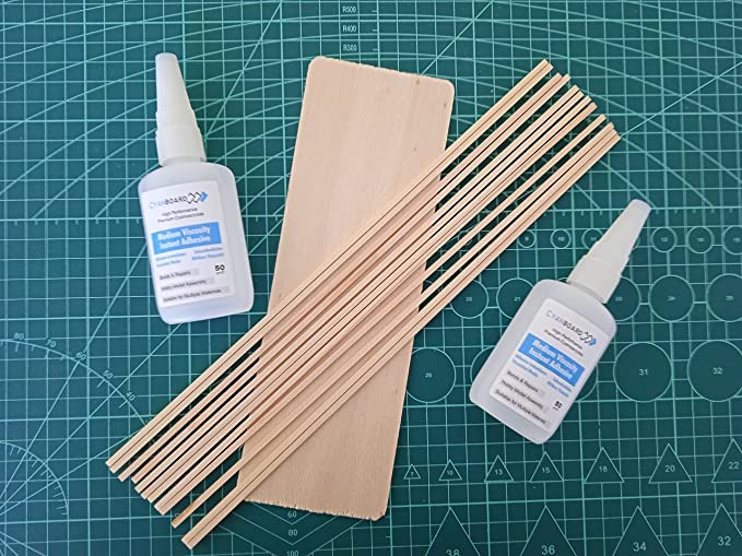 Cyanboard, 4 unidades de 50grs de adhesivo instantáneo, cianoacrilato viscosidad media. Pegamento múltiples materiales, modelismo, maquetas, dioramas.