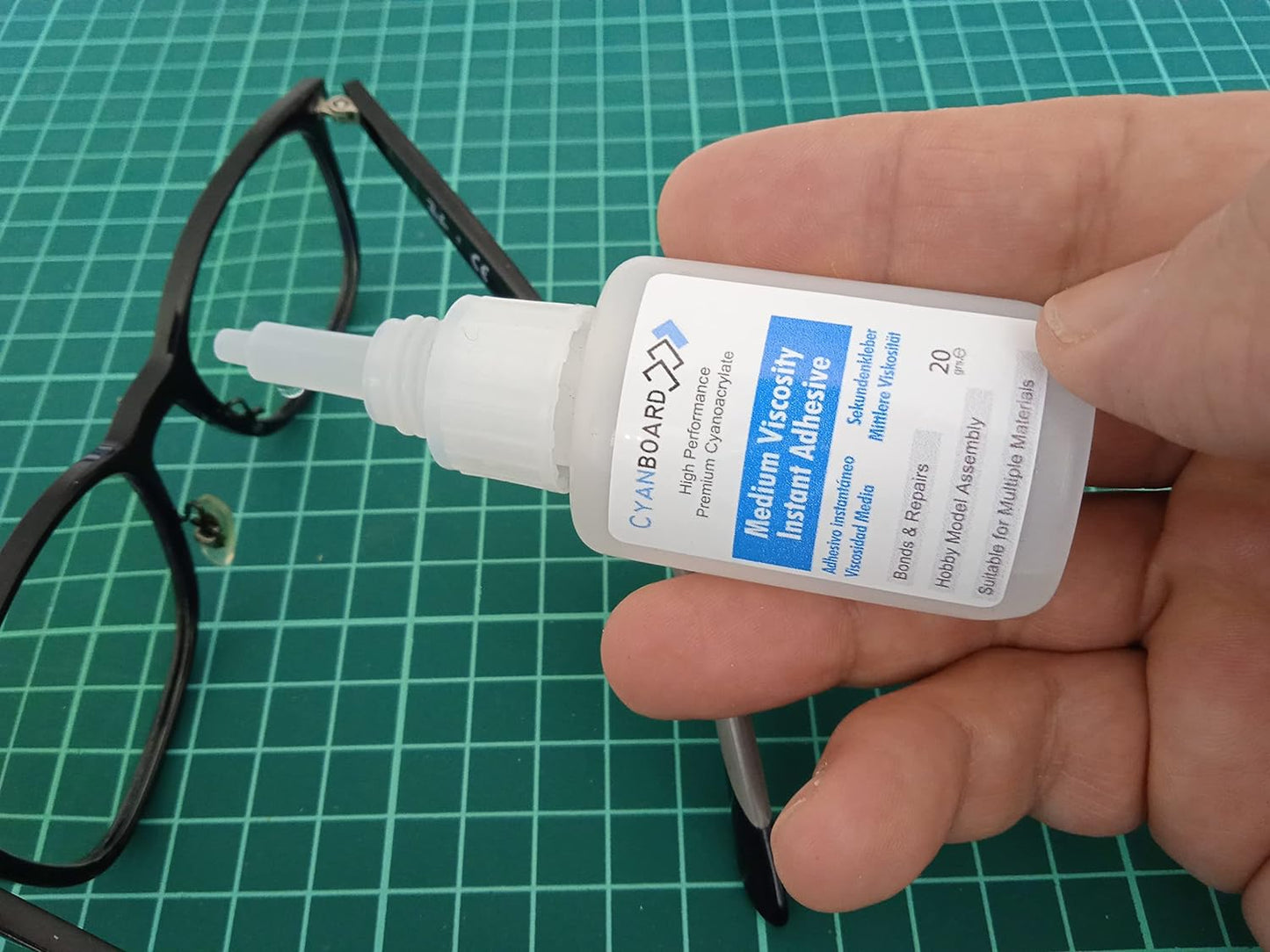 Cyanboard, 12 unidades de 20grs de adhesivo instantáneo, cianoacrilato viscosidad alta. Pegamento múltiples materiales, modelismo, maquetas, dioramas.