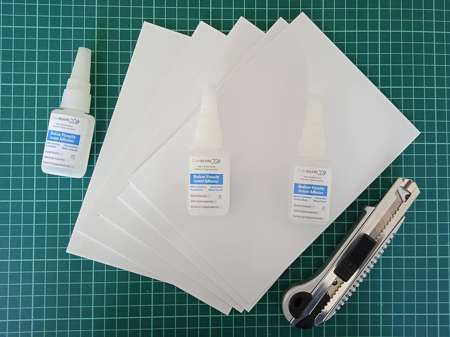 Cyanboard, 12 unidades de 20grs de adhesivo instantáneo, cianoacrilato viscosidad alta. Pegamento múltiples materiales, modelismo, maquetas, dioramas.